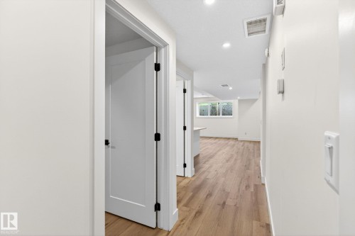 5310 103A Avenue, Edmonton, AB - Indoor Photo Showing Other Room