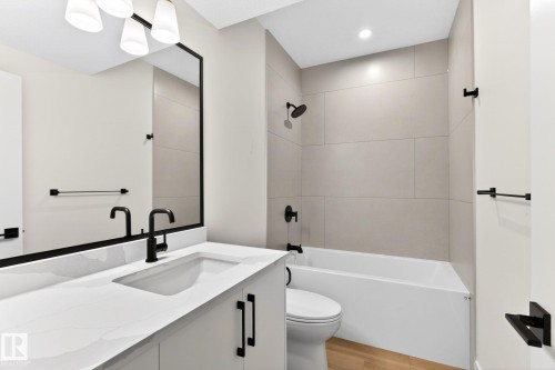 5310 103A Avenue, Edmonton, AB - Indoor Photo Showing Bathroom
