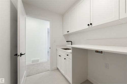1305 Hawks Ridge Link Nw, Edmonton, AB - Indoor Photo Showing Other Room