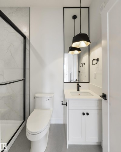1305 Hawks Ridge Link Nw, Edmonton, AB - Indoor Photo Showing Bathroom