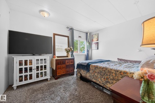5007 51 Avenue, Egremont, AB - Indoor Photo Showing Bedroom