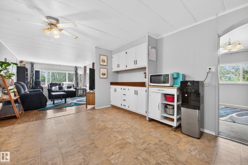 5007 51 Avenue, Egremont, AB - Indoor Photo Showing Kitchen