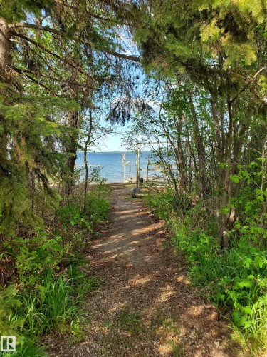 516 5 Norris Beach Pigeon Lake Street, Rural Wetaskiwin County, AB 