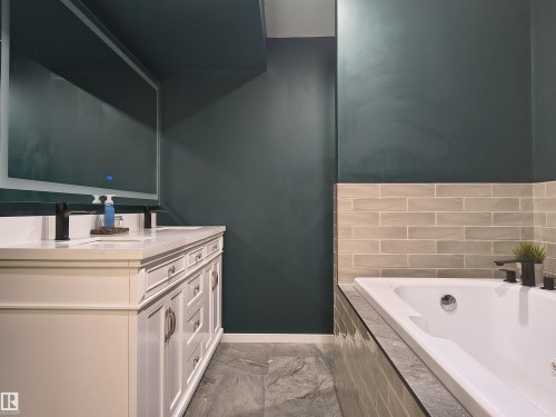 1, 49321 Range Road 72, Rural Brazeau County, AB - Indoor Photo Showing Bathroom