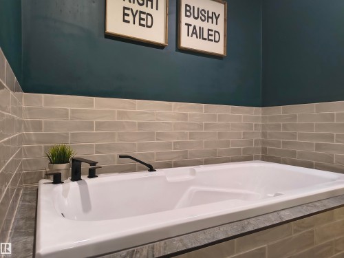 1, 49321 Range Road 72, Rural Brazeau County, AB - Indoor Photo Showing Bathroom