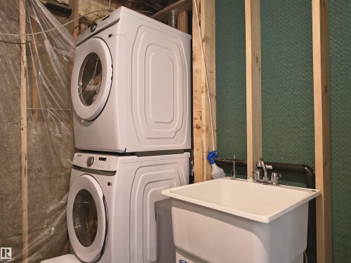 1, 49321 Range Road 72, Rural Brazeau County, AB - Indoor Photo Showing Laundry Room