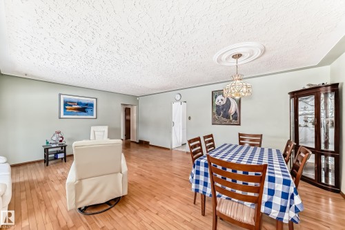 10927 146 Street, Edmonton, AB - Indoor Photo Showing Dining Room