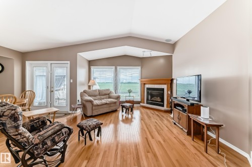 40 Heritage Crescent, Stony Plain, AB - Indoor Photo Showing Living Room With Fireplace