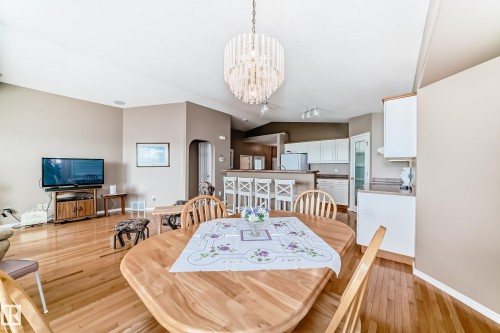 40 Heritage Crescent, Stony Plain, AB - Indoor Photo Showing Dining Room