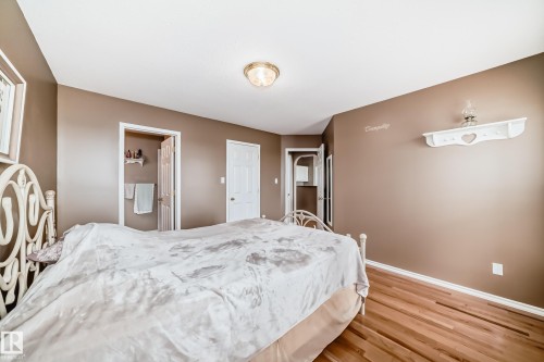 40 Heritage Crescent, Stony Plain, AB - Indoor Photo Showing Bedroom