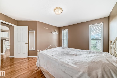 40 Heritage Crescent, Stony Plain, AB - Indoor Photo Showing Bedroom