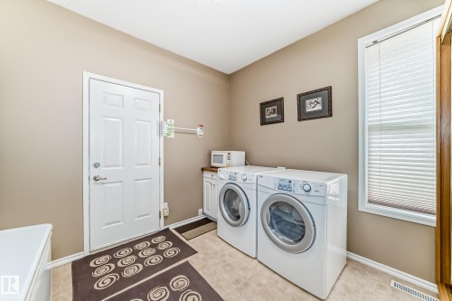 40 Heritage Crescent, Stony Plain, AB - Indoor Photo Showing Laundry Room