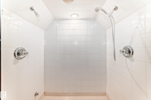 40 Heritage Crescent, Stony Plain, AB - Indoor Photo Showing Bathroom