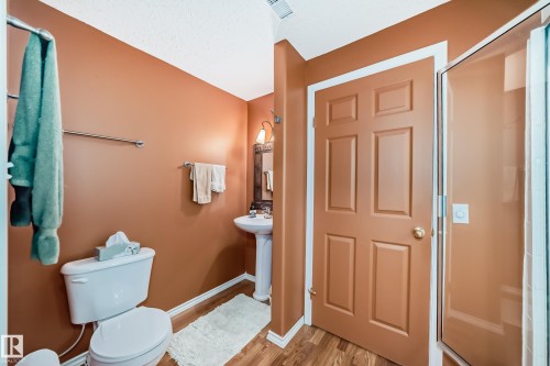 40 Heritage Crescent, Stony Plain, AB - Indoor Photo Showing Bathroom
