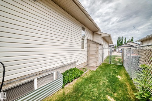40 Heritage Crescent, Stony Plain, AB - Outdoor With Exterior