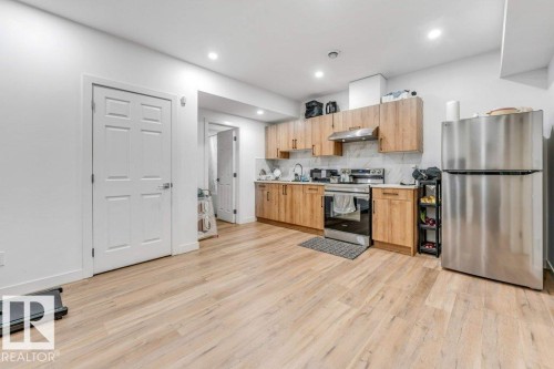 1459 Cherniak Way, Edmonton, AB - Indoor Photo Showing Kitchen With Stainless Steel Kitchen