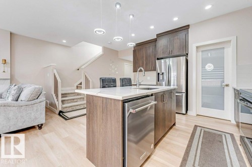 1459 Cherniak Way, Edmonton, AB - Indoor Photo Showing Kitchen With Stainless Steel Kitchen With Upgraded Kitchen