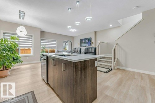 1459 Cherniak Way, Edmonton, AB - Indoor Photo Showing Kitchen