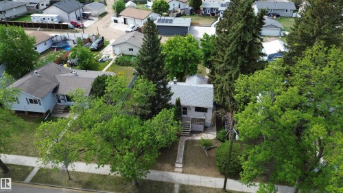 Image quality insufficient for description - 16 Michigan Street, Devon, AB - Outdoor