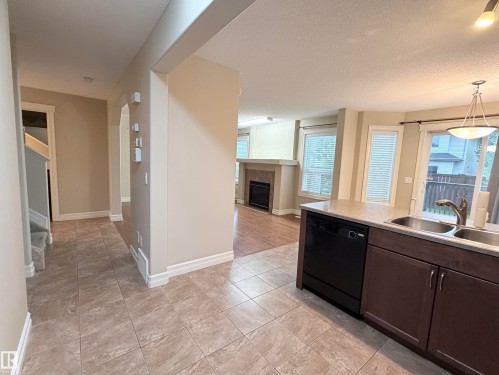 3027 26 Avenue Nw, Edmonton, AB 