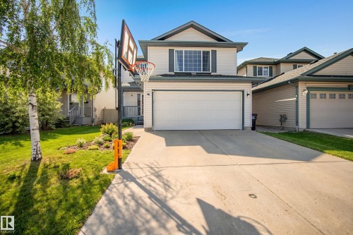 8915 7 Avenue, Edmonton, AB 