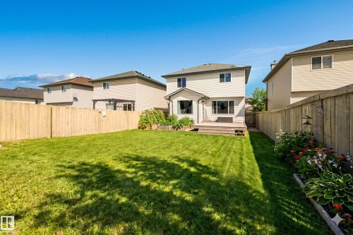 8915 7 Avenue, Edmonton, AB 