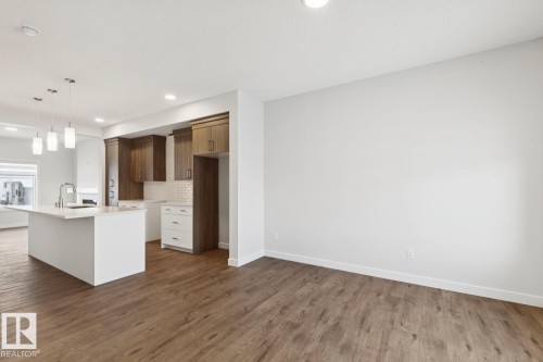 1081 Berg Place, Leduc, AB - Indoor Photo Showing Kitchen