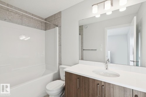 1081 Berg Place, Leduc, AB - Indoor Photo Showing Bathroom