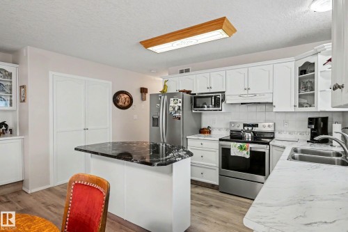 #206 7000 Northview Dr, Wetaskiwin, AB - Indoor Photo Showing Kitchen With Double Sink