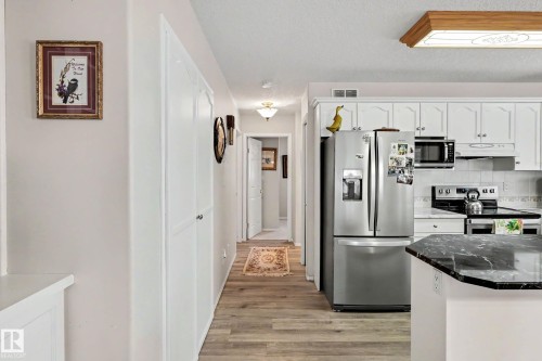 #206 7000 Northview Dr, Wetaskiwin, AB - Indoor Photo Showing Kitchen