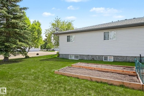 #206 7000 Northview Dr, Wetaskiwin, AB - Outdoor