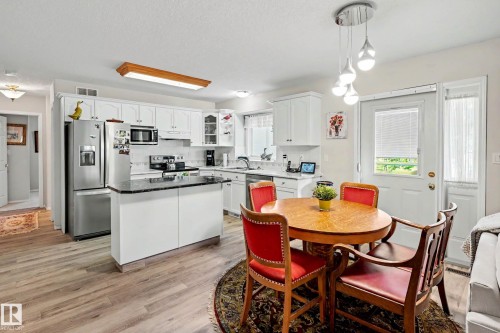 #206 7000 Northview Dr, Wetaskiwin, AB - Indoor
