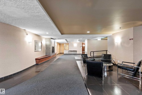 902 9939 109 Street, Edmonton, AB - Indoor
