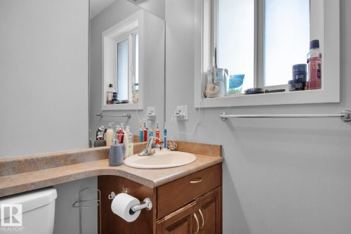 29 13215 153 Avenue, Edmonton, AB - Indoor Photo Showing Bathroom
