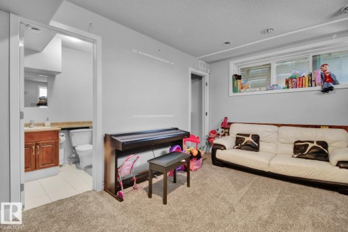 29 13215 153 Avenue, Edmonton, AB - Indoor Photo Showing Other Room