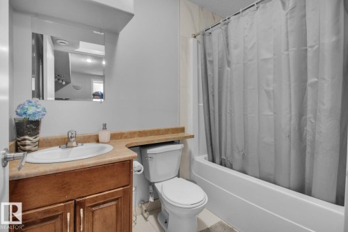 29 13215 153 Avenue, Edmonton, AB - Indoor Photo Showing Bathroom