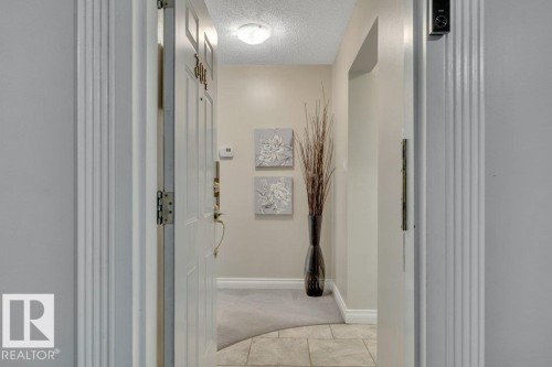 304 10320 113 Street, Edmonton, AB - Indoor