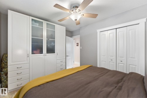 5400 49 Street, Stony Plain, AB - Indoor Photo Showing Bedroom