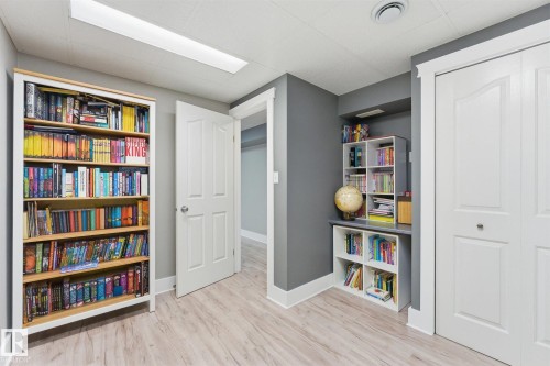 5400 49 Street, Stony Plain, AB - Indoor
