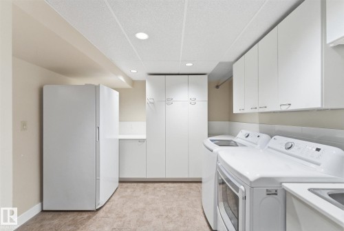 5400 49 Street, Stony Plain, AB - Indoor Photo Showing Laundry Room