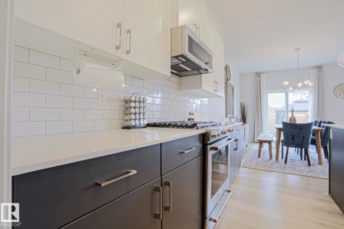 28 Rosewood Way, St. Albert, AB - Indoor Photo Showing Kitchen With Upgraded Kitchen