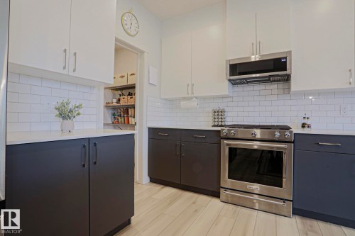 28 Rosewood Way, St. Albert, AB - Indoor Photo Showing Kitchen With Stainless Steel Kitchen With Upgraded Kitchen