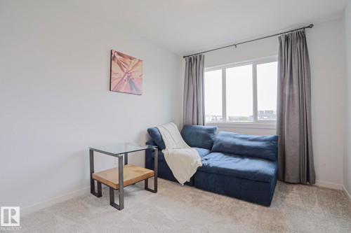 28 Rosewood Way, St. Albert, AB - Indoor Photo Showing Living Room