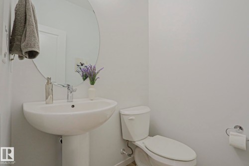 28 Rosewood Way, St. Albert, AB - Indoor Photo Showing Bathroom