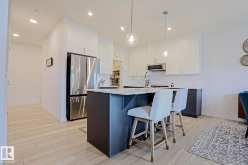 28 Rosewood Way, St. Albert, AB - Indoor Photo Showing Kitchen With Stainless Steel Kitchen With Upgraded Kitchen