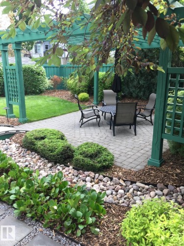 527 Hunters Green, Edmonton, AB - Outdoor