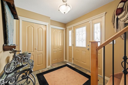 527 Hunters Green, Edmonton, AB - Indoor Photo Showing Other Room
