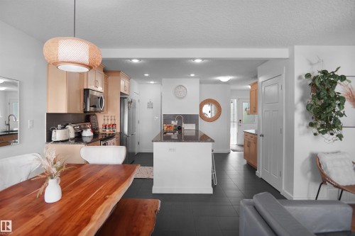 16804 53 Street, Edmonton, AB - Indoor