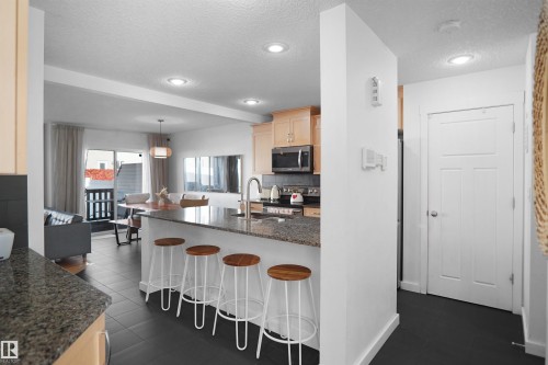 16804 53 Street, Edmonton, AB - Indoor Photo Showing Kitchen
