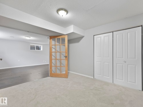 173 Castle Drive, Edmonton, AB - Indoor